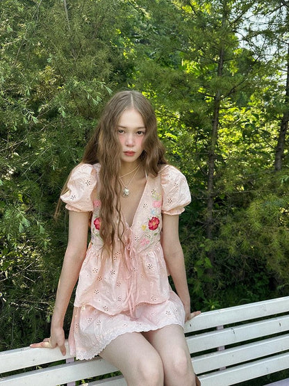 1P STUDIO Embroidered Floral V-neck Lace Shirt Women&
