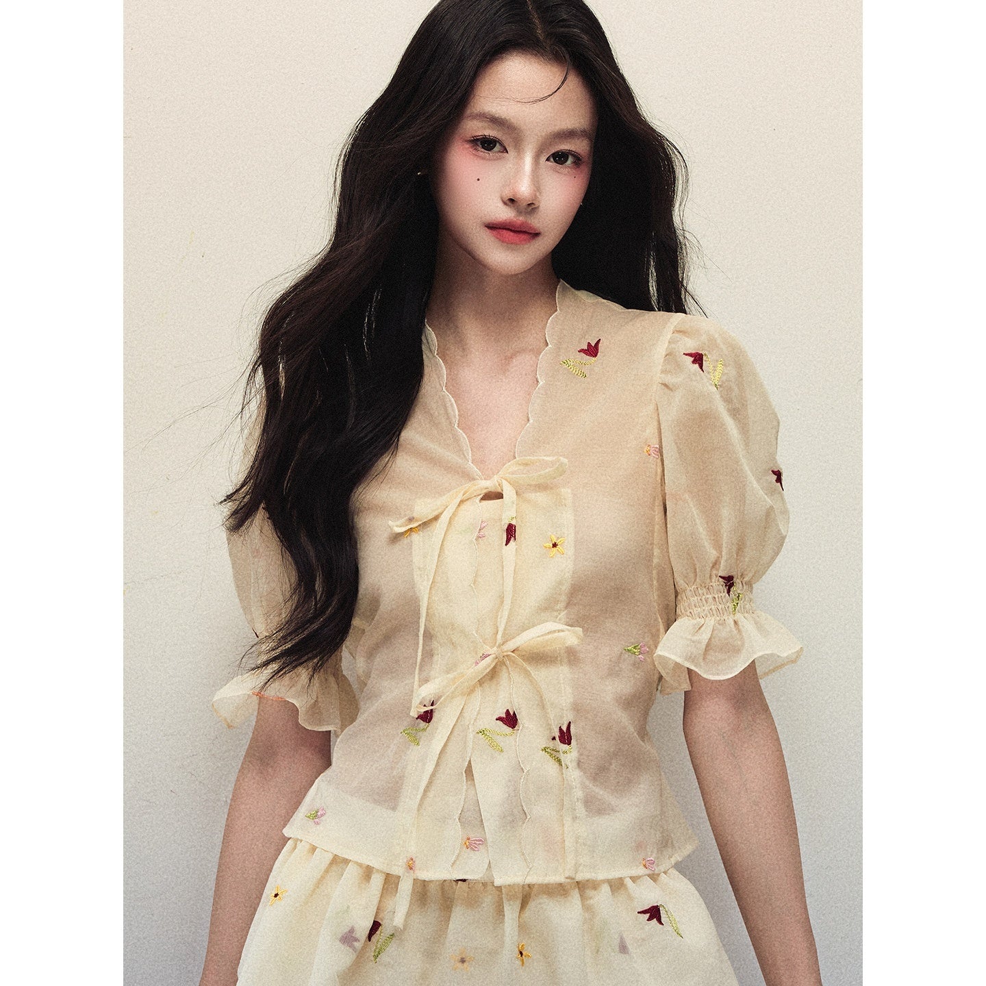 1P_STUDIO_Embroidered_Floral_V-neck_Puff_Sleeve_Women&