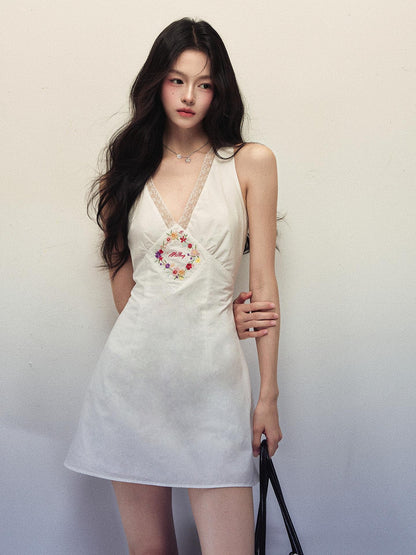 1P STUDIO Floral Embroidered Lace Halter V-neck A Line Women&