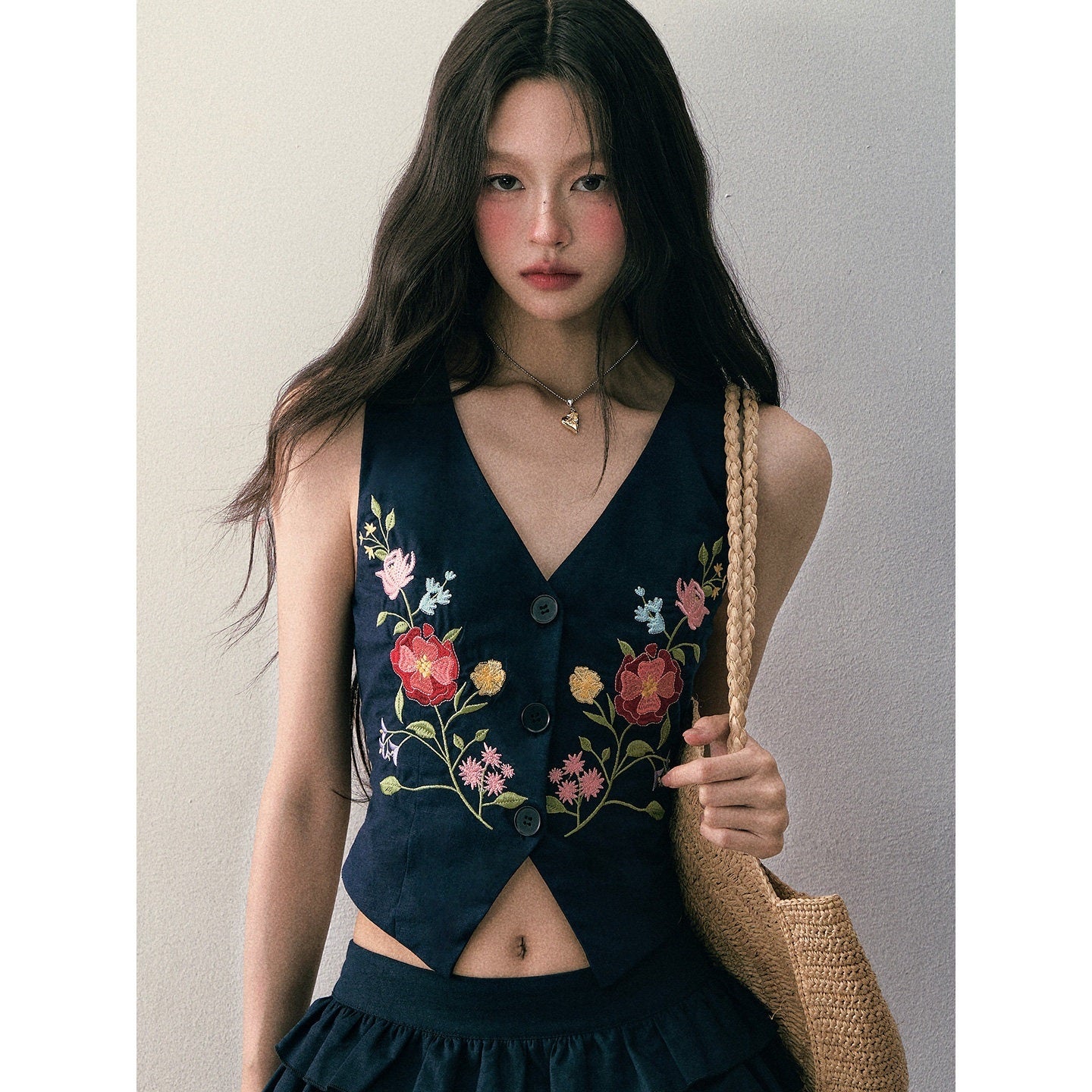 1P_STUDIO_Floral_Embroidered_V-neck_Vest_Low_Waist_Skirt_Women&