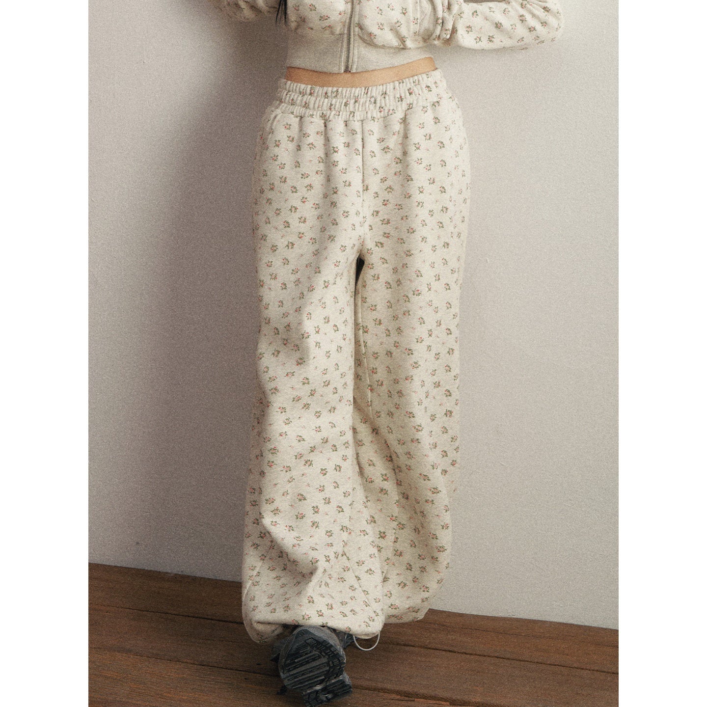 1P_STUDIO_Floral_Fur_Collar_Hooded_Short_Elastic_Waist_Women&