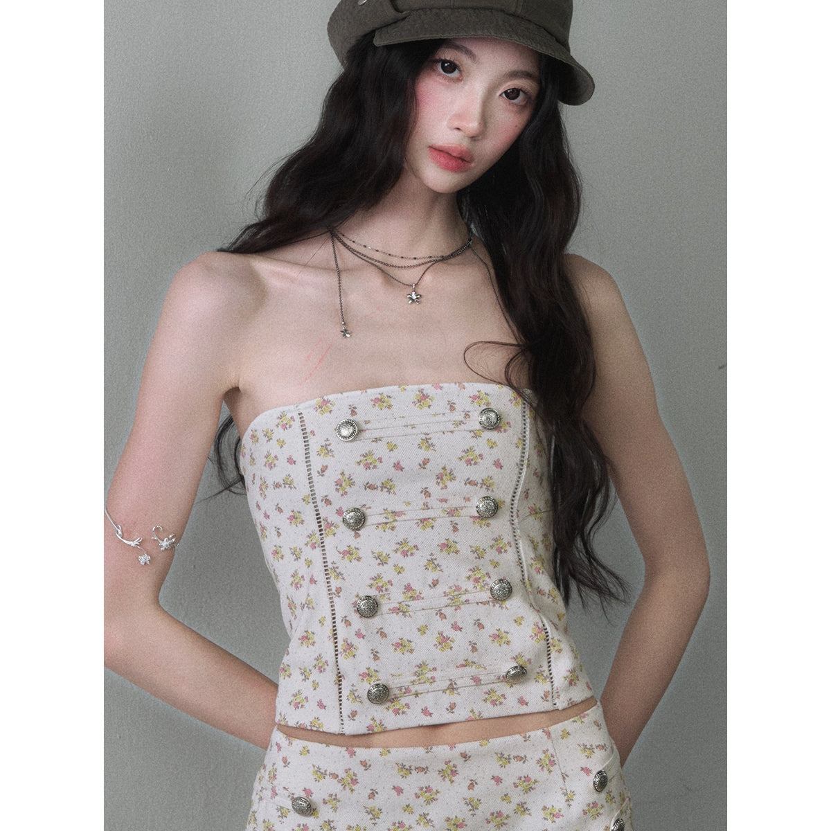 1P_STUDIO_Floral_Metal_Buckle_Strapless_Bustier_Women&