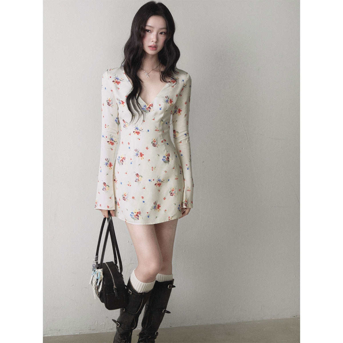 1P_STUDIO_Floral_Print_V-neck_Long_Sleeve_Cinched_Waist_Women&