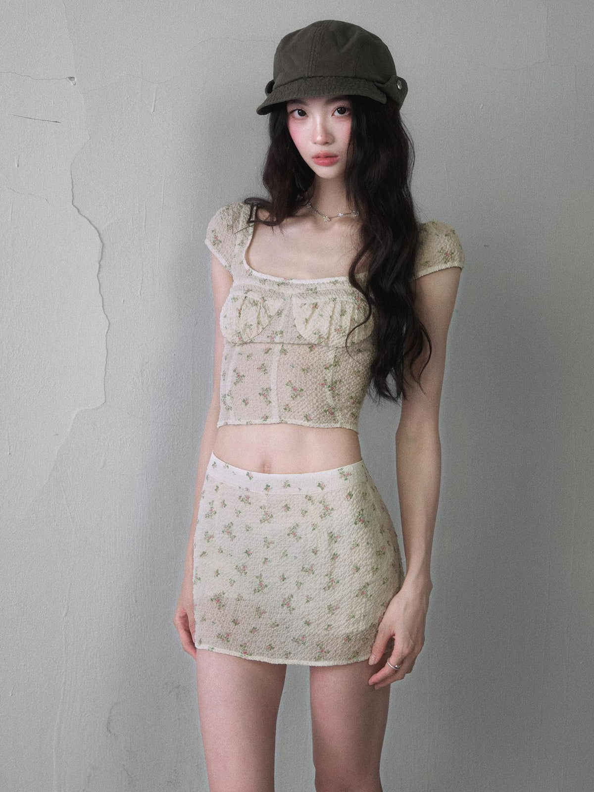 1P STUDIO Floral Square Neck Cropped Fitted High Waist Women&
