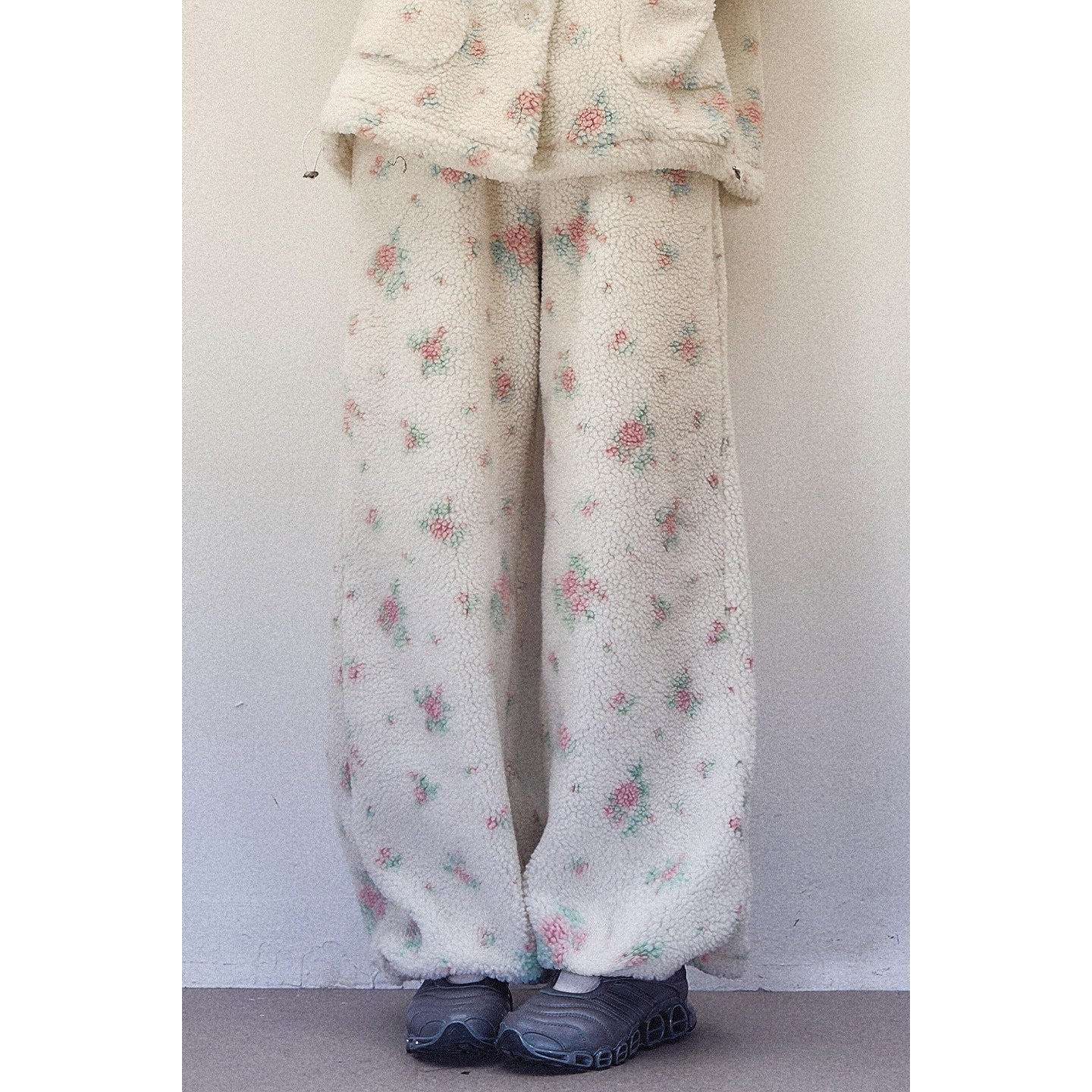 1P_STUDIO_Floral_Stand_Collar_Loose_Women&