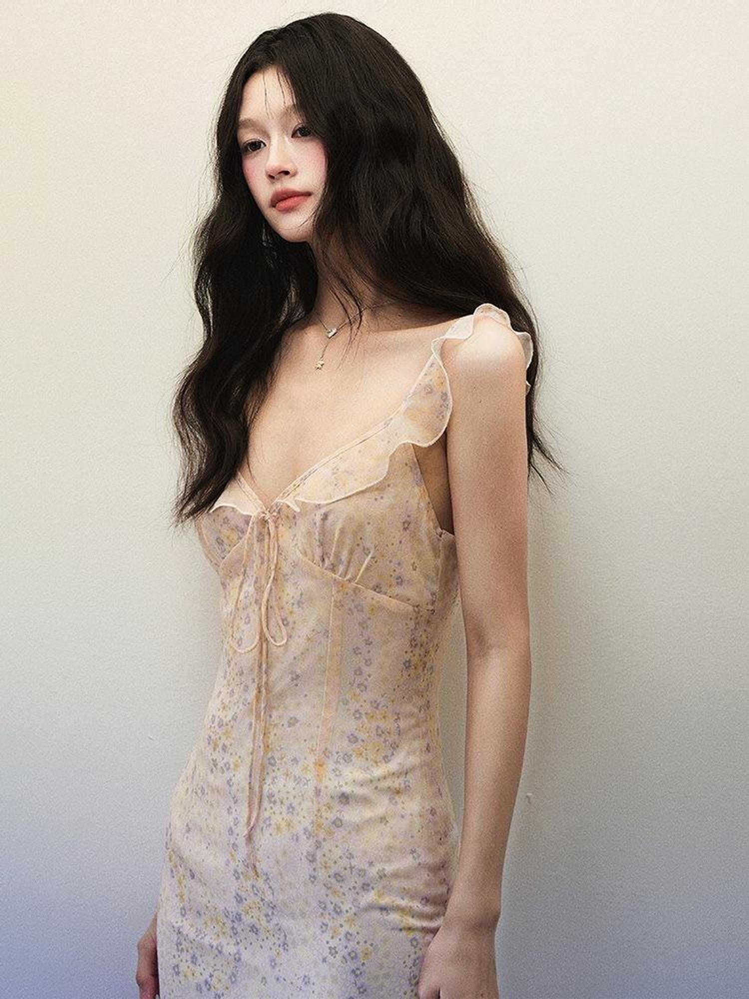 1P STUDIO Lilac Floral Print V-neck High Waist Women&