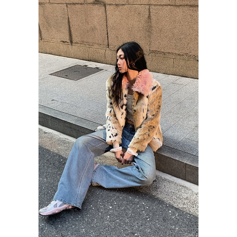1P_STUDIO_Pink_Leopard_Print_Fur_Collar_Oversized_Women&