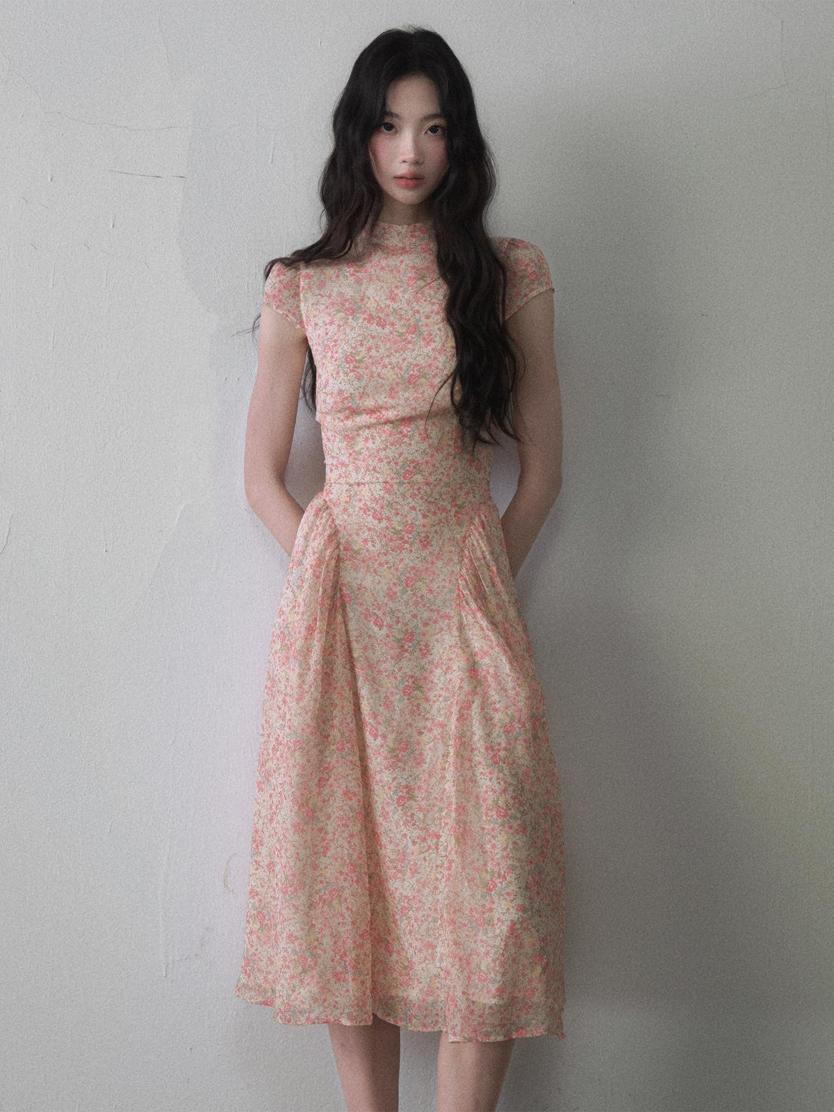 1P STUDIO Pink Ombre Floral Mock Neck Waist Cinched Women&
