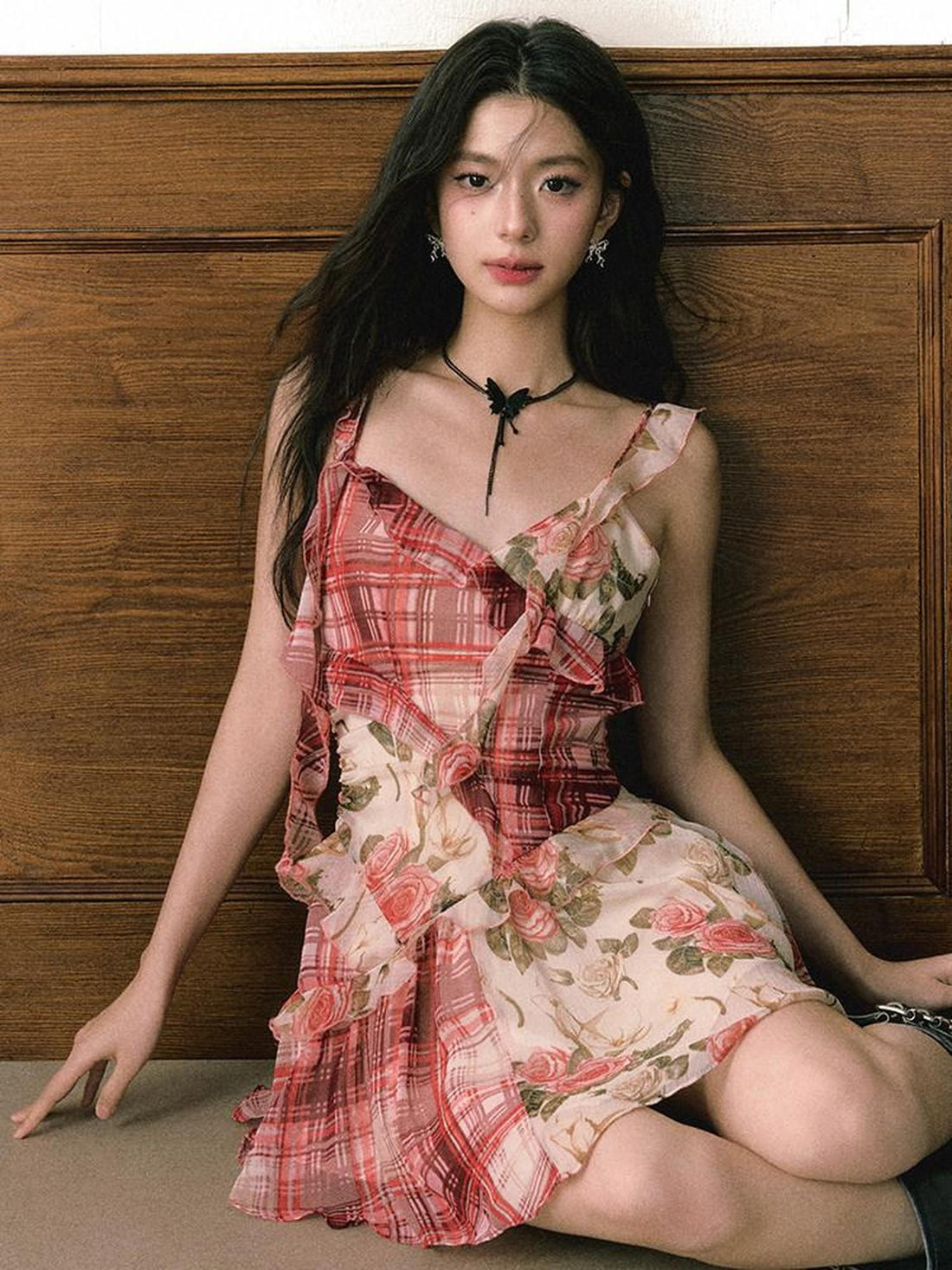 1P STUDIO Red Plaid Patchwork Rose Floral Ruffle Tie V-neck Women&