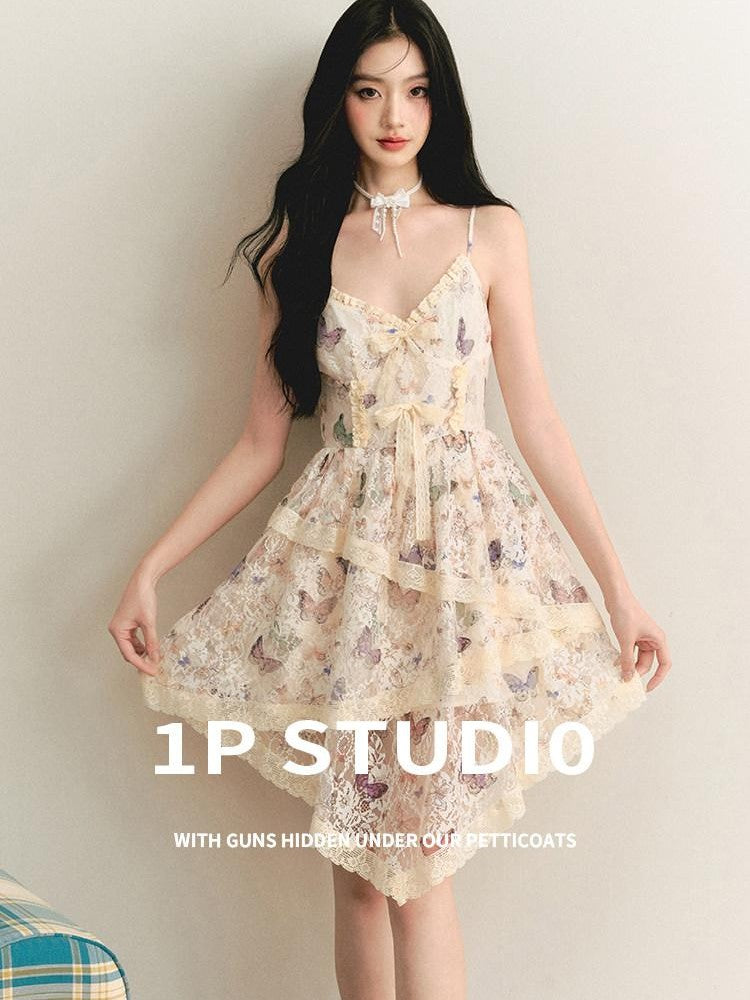 1P STUDIO Vintage Butterfly Lace Fitted Asymmetrical V-neck Women&