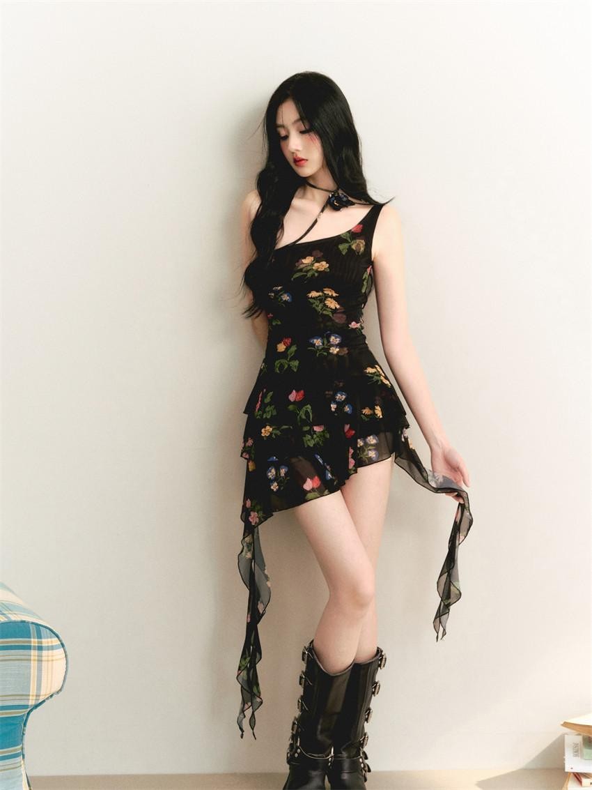 1P STUDIO Vintage Rose Print Asymmetric Shoulder Ruched Waist Women&