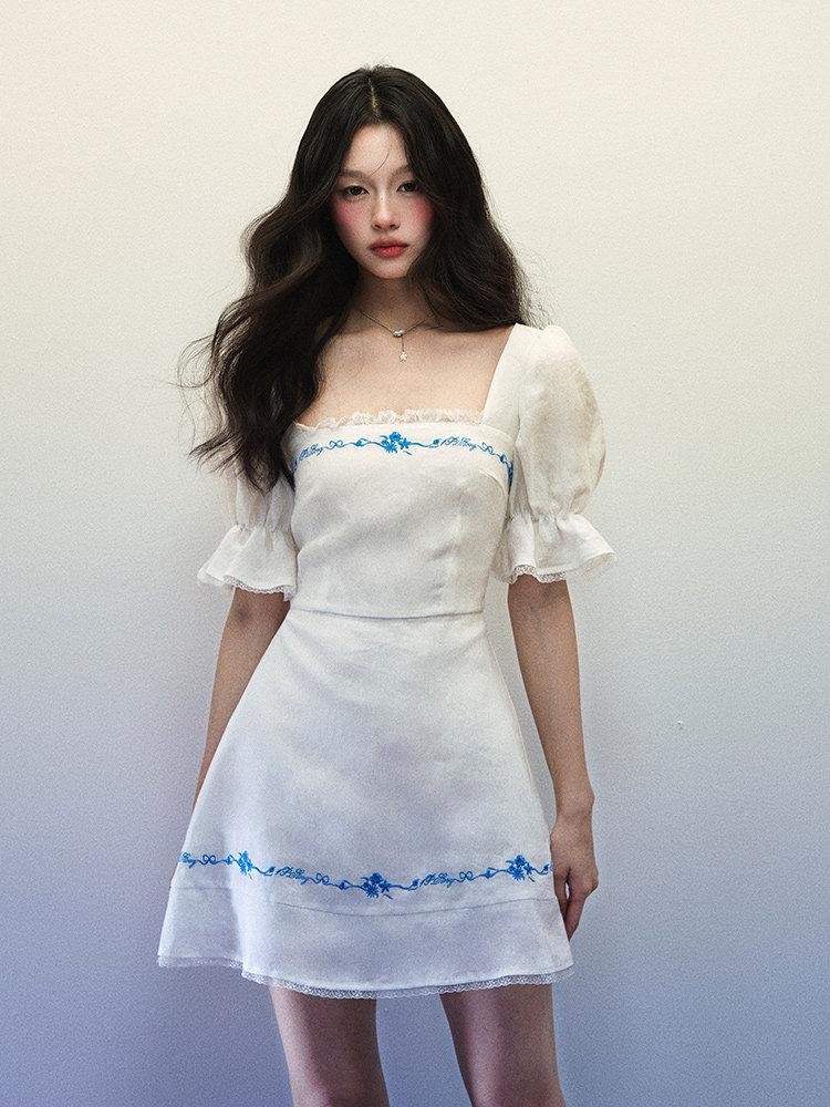 1P STUDIO White Blue Embroidered Square Neck Bell Sleeve Women&