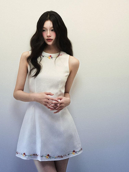 1P STUDIO White Embroidered Shoulder Cutout Cinched Waist Women&