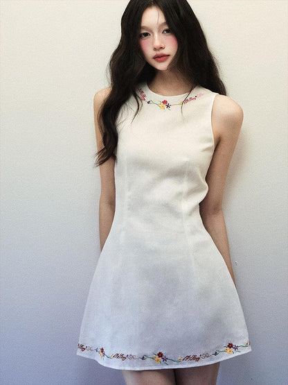 1P STUDIO White Embroidered Shoulder Cutout Cinched Waist Women&