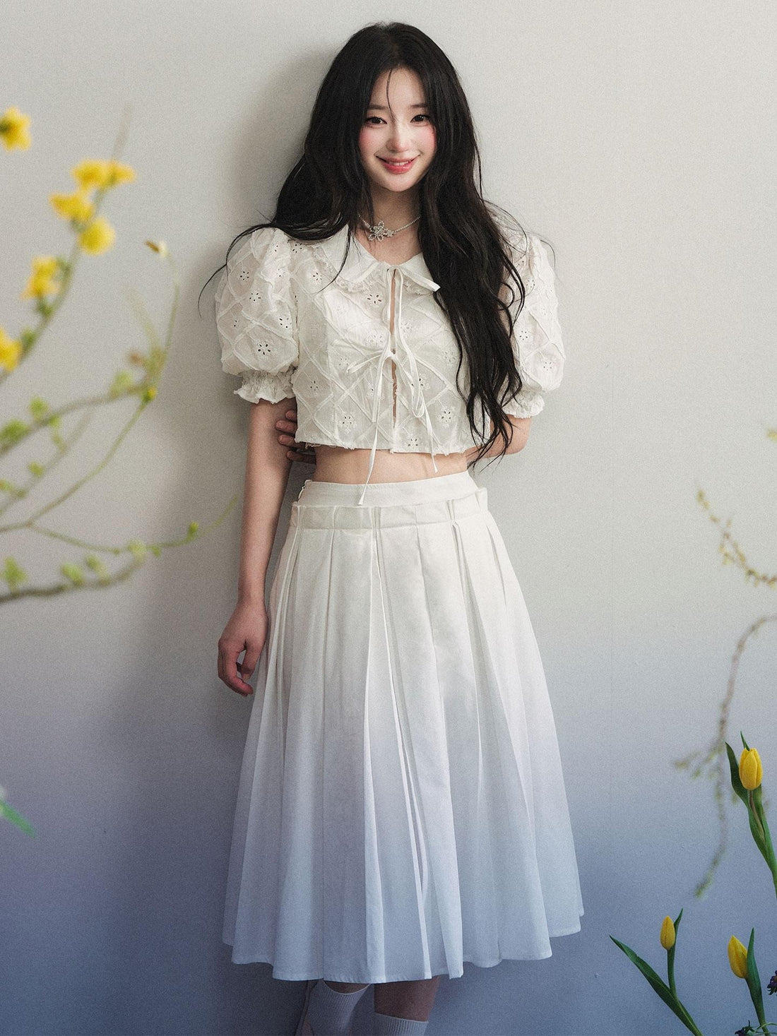 1P STUDIO White Eyelet Embroidered Floral Doll Collar Tie Short Women&