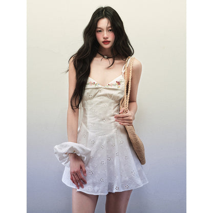 1P_STUDIO_White_Floral_Cutout_Embroidered_V-neck_Strappy_Women&