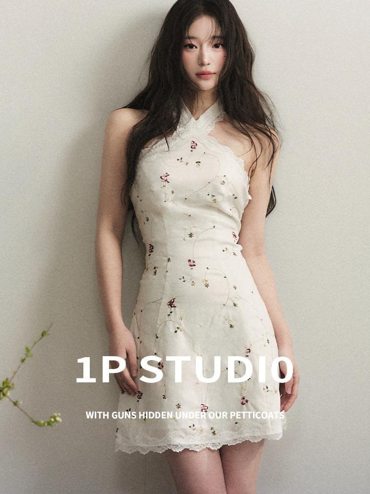 1P STUDIO White Lace Cross Neck Cutout Waist Women&