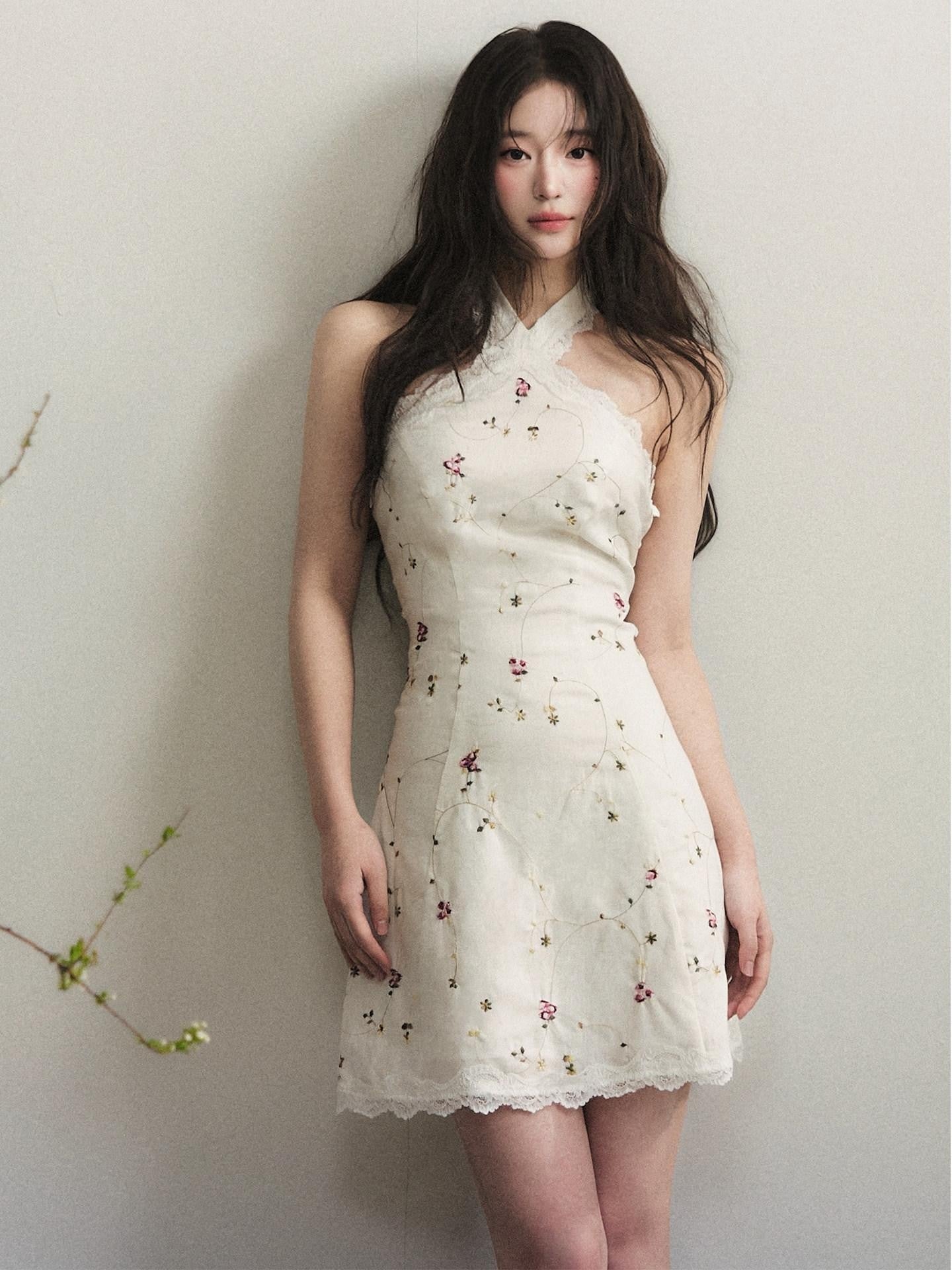 1P STUDIO White Lace Cross Neck Cutout Waist Women&