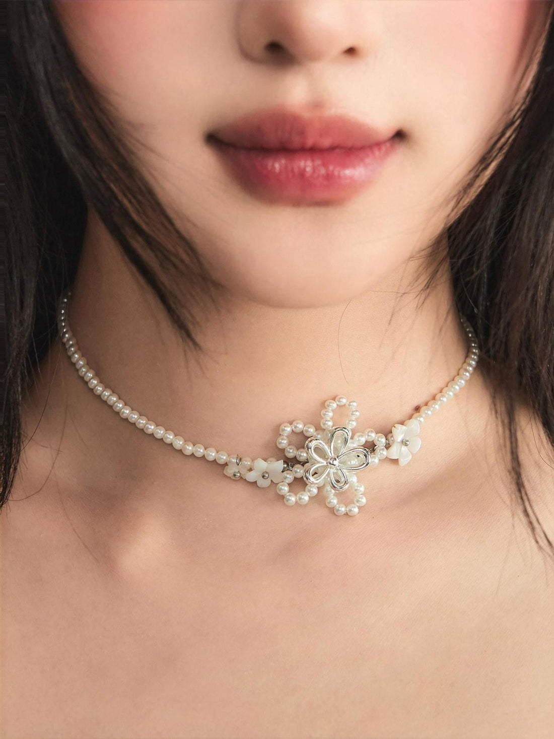 1P STUDIO White Pearl Flower Beaded Woven Women&