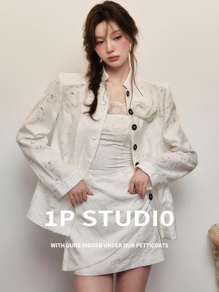 1P STUDIO White Rose Jacquard Chinese Stand Collar Long Sleeve Women&