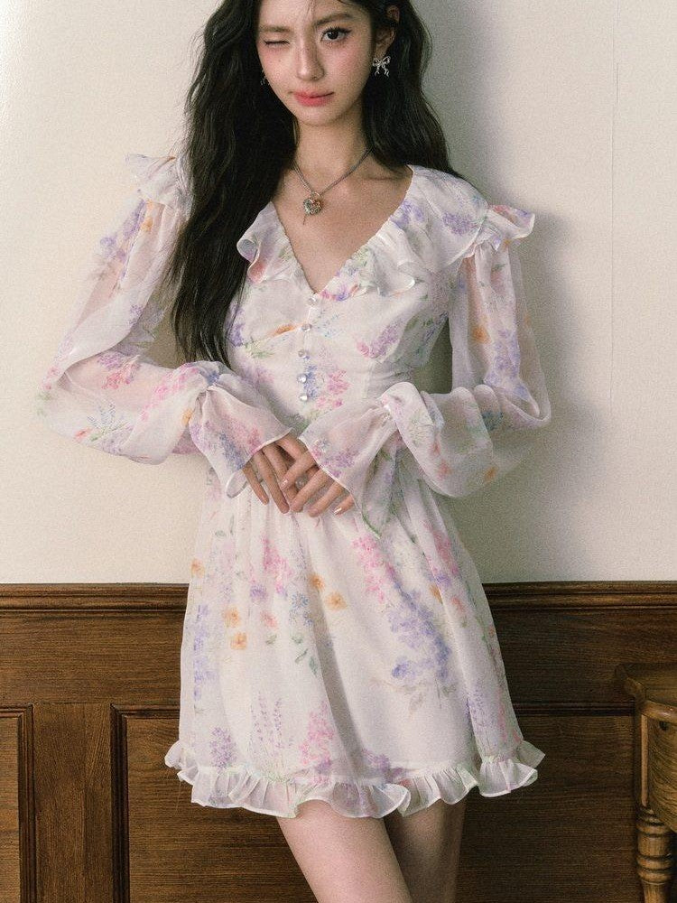 1P STUDIO Wisteria Floral V-neck Long Sleeve Cinched Waist Women&