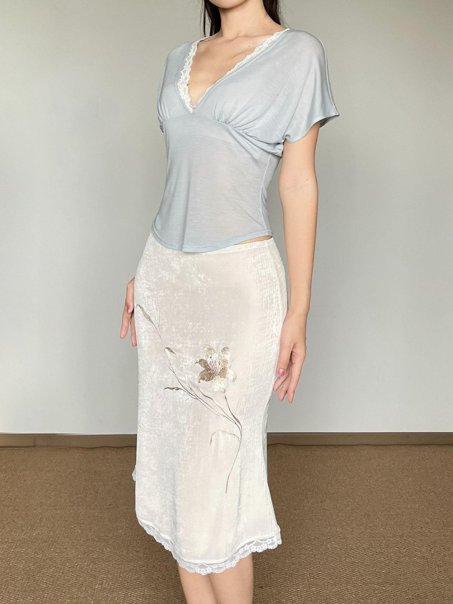 Wet Tail Pure Lyocell Slim Fit V-neck Flare Sleeve Women Cheongsam Short Sleeve T-Shirts