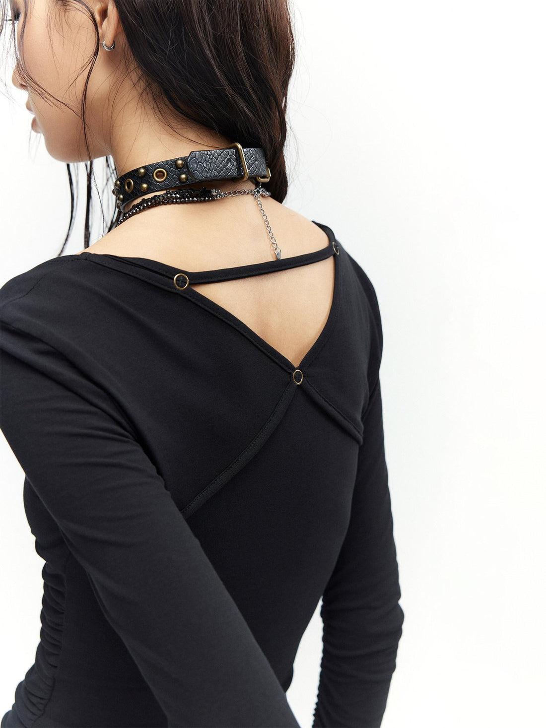 Low pixel Slim Fit Ruched Stretch Cotton Gothic Black Women U Neck Long Sleeve Crop Tops