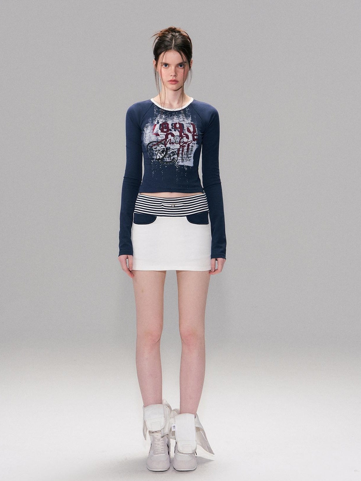 The NeverMore Cotton Blend Letter Print American Slim Fit Cropped Women Long Sleeve T-Shirts