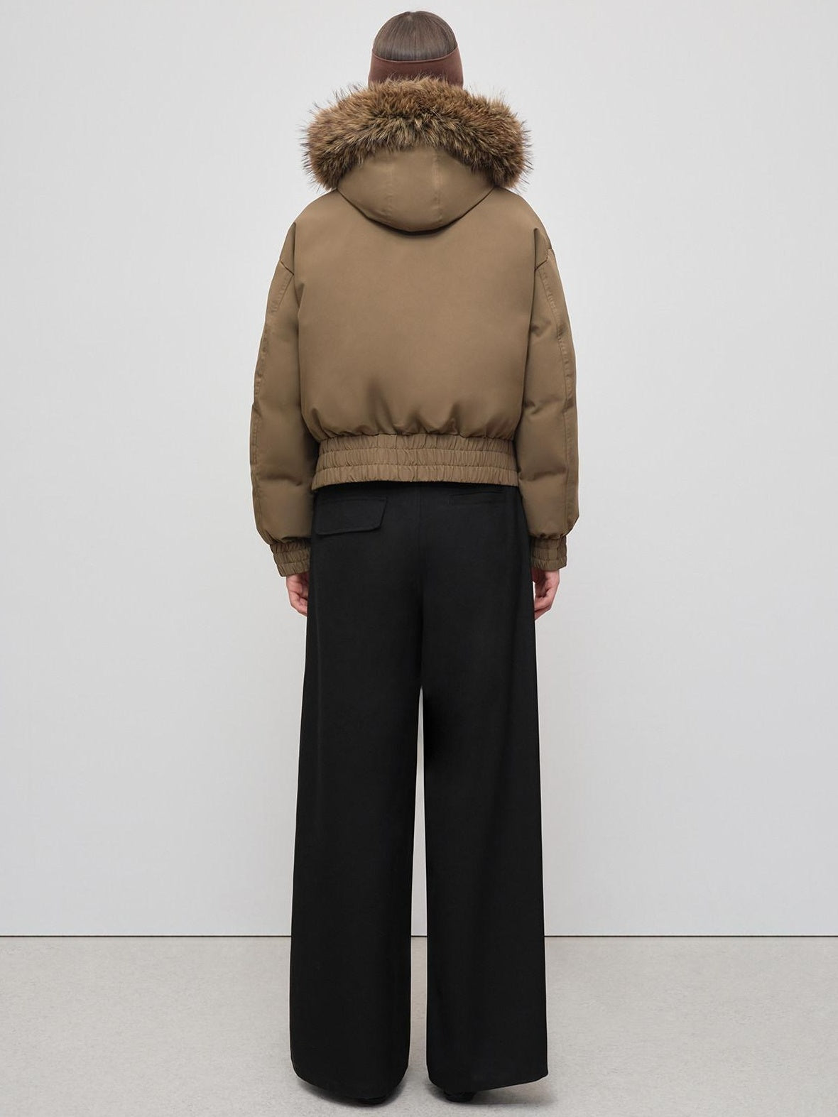 RUN TO THE FUTURE 90 Percent White Duck Down Short Straight Women Detachable Hood Fur Down Jackets