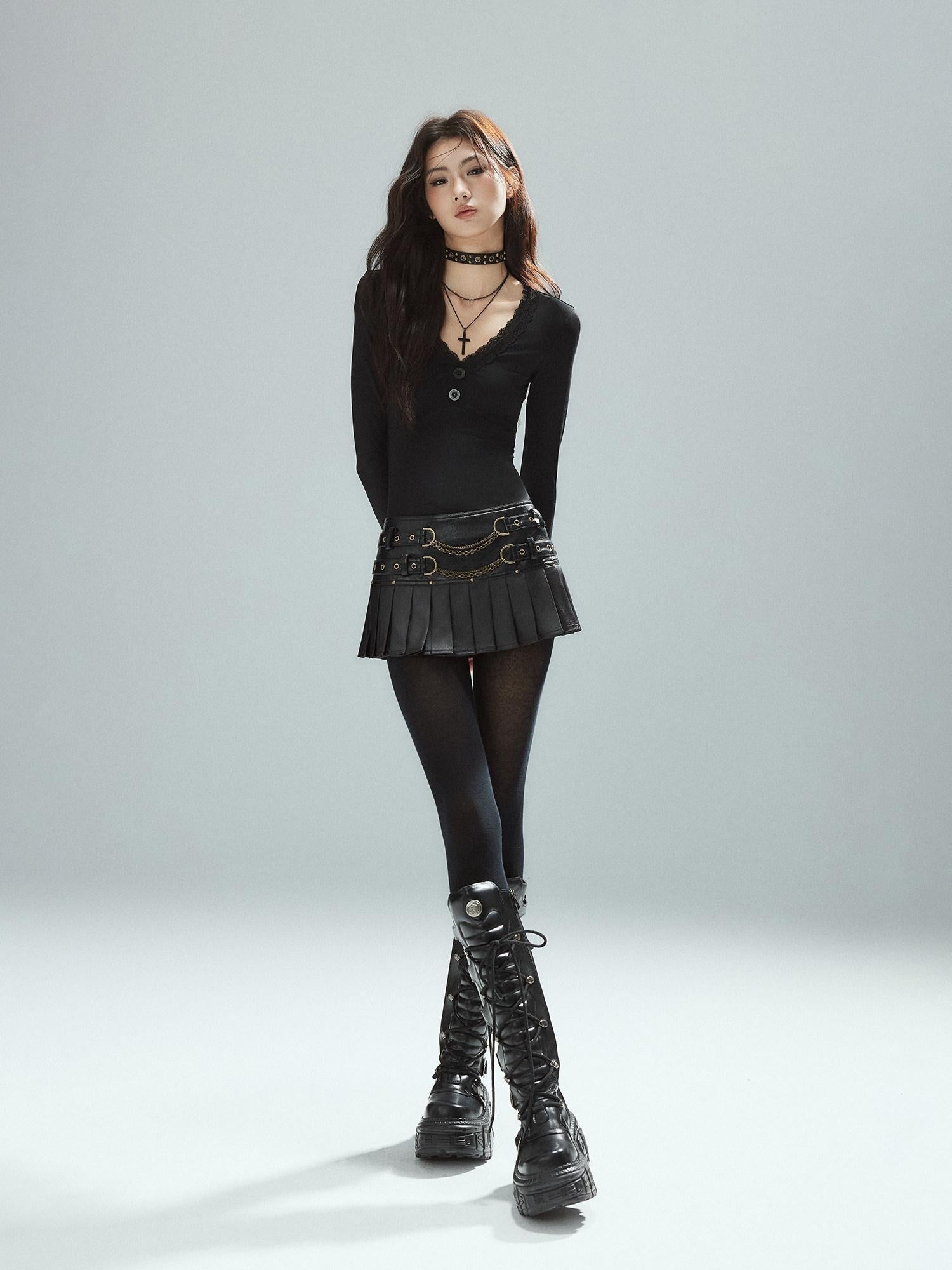 Low pixel Soft Lyocell Stretch Slim Urban Panel V-neck Black Long Sleeve Crop Tops