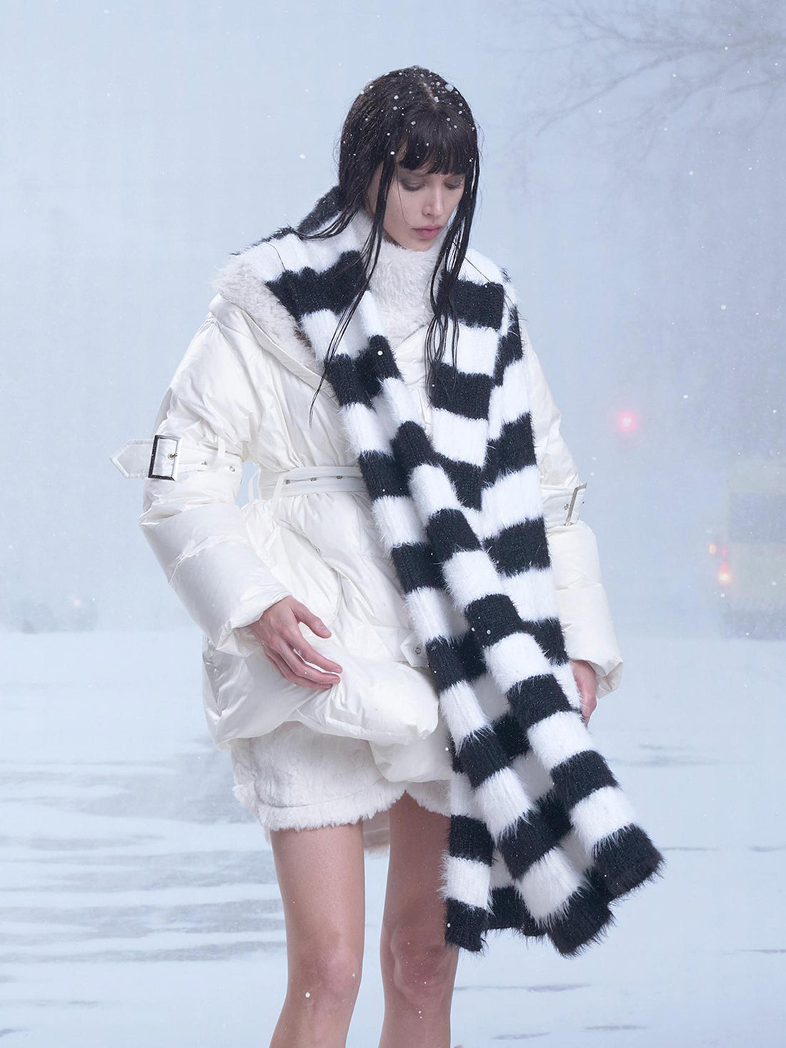 24ans Black And White Color Block Knitted Scarf With Distressed Detail