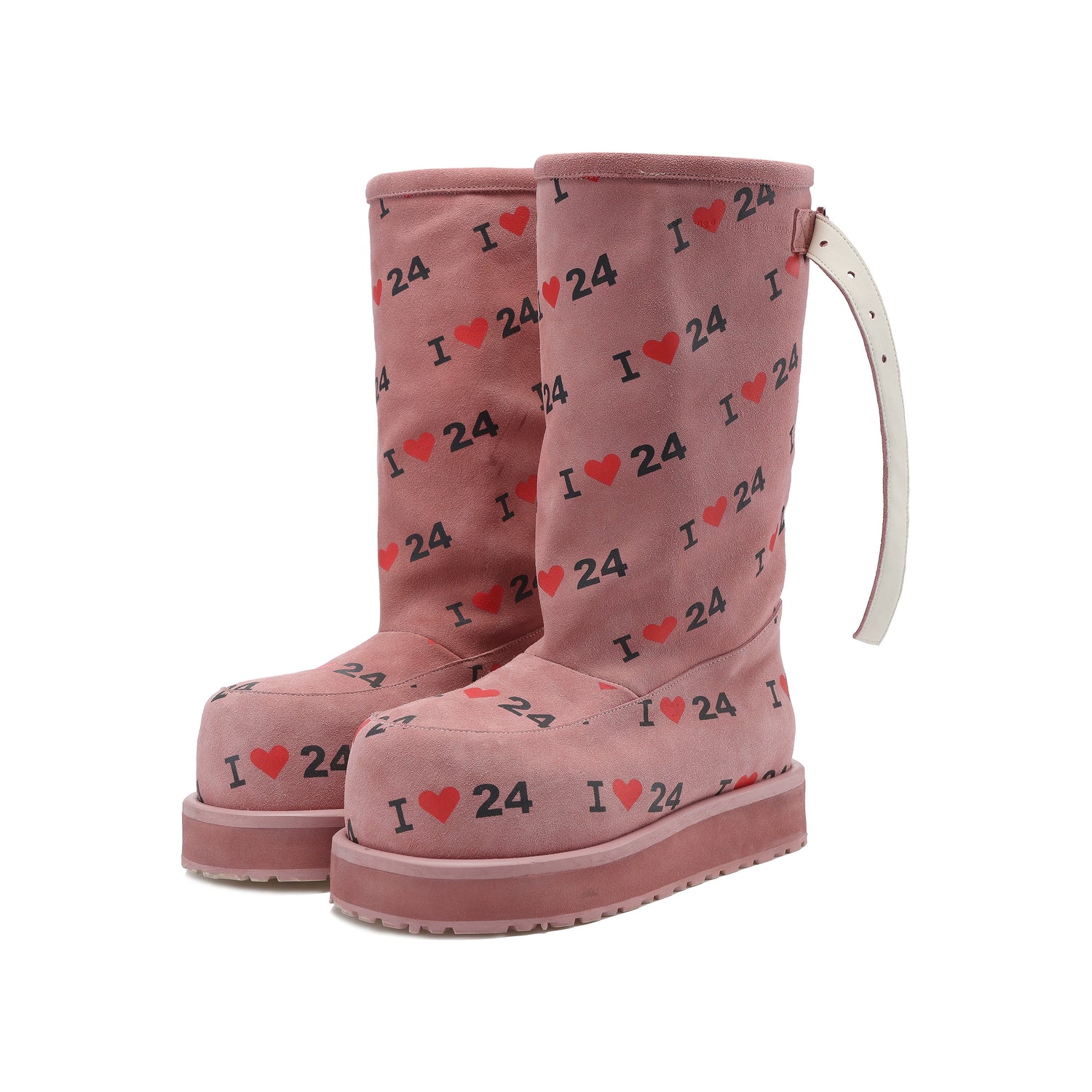 24ans_Snow_Boots_2025_Runway_Look_Summer_MISSTT