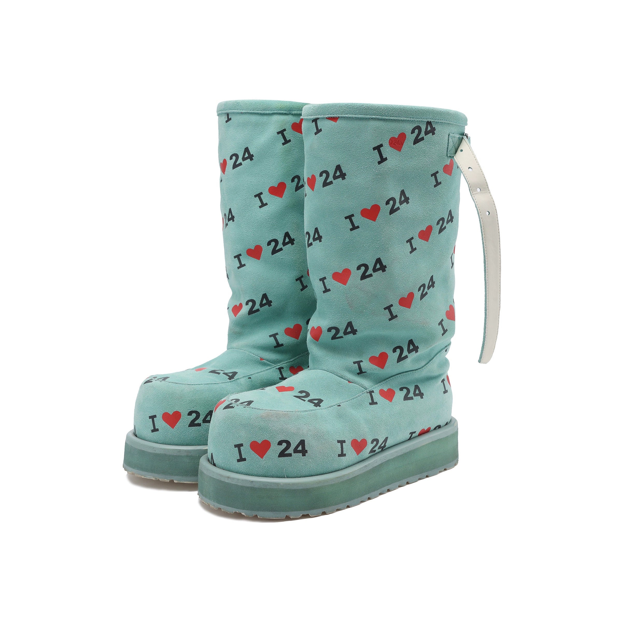 24ans_Snow_Boots_2025_Runway_Look_Summer_MISSTT