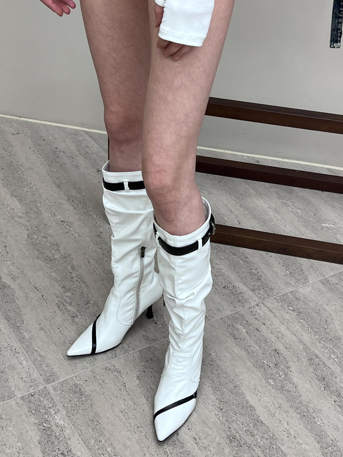 24ans White Black Contrast Pointed Toe Boots