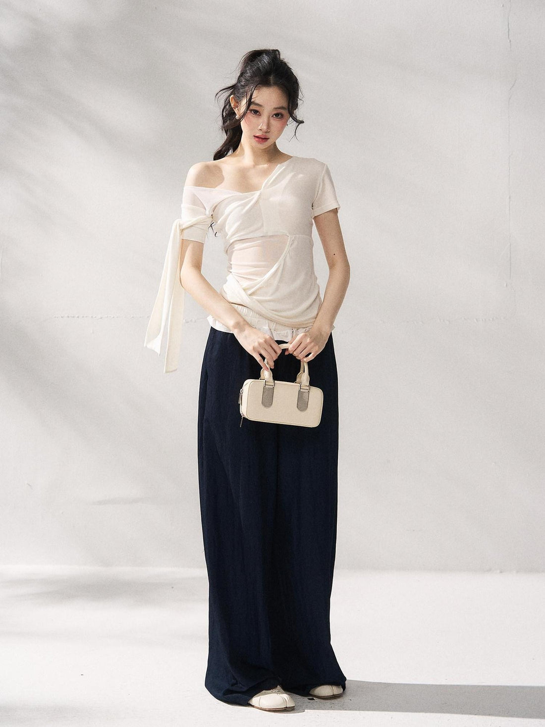 7Shiftin Versatile Slim Fit Casual White Asymmetric Neckline Women Short Sleeve T-Shirts