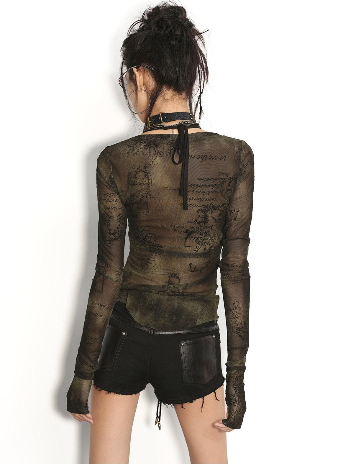 Low pixel Lightweight Stretch Slim Fit Round Neck Olive Green Casual Long Sleeve T-Shirts