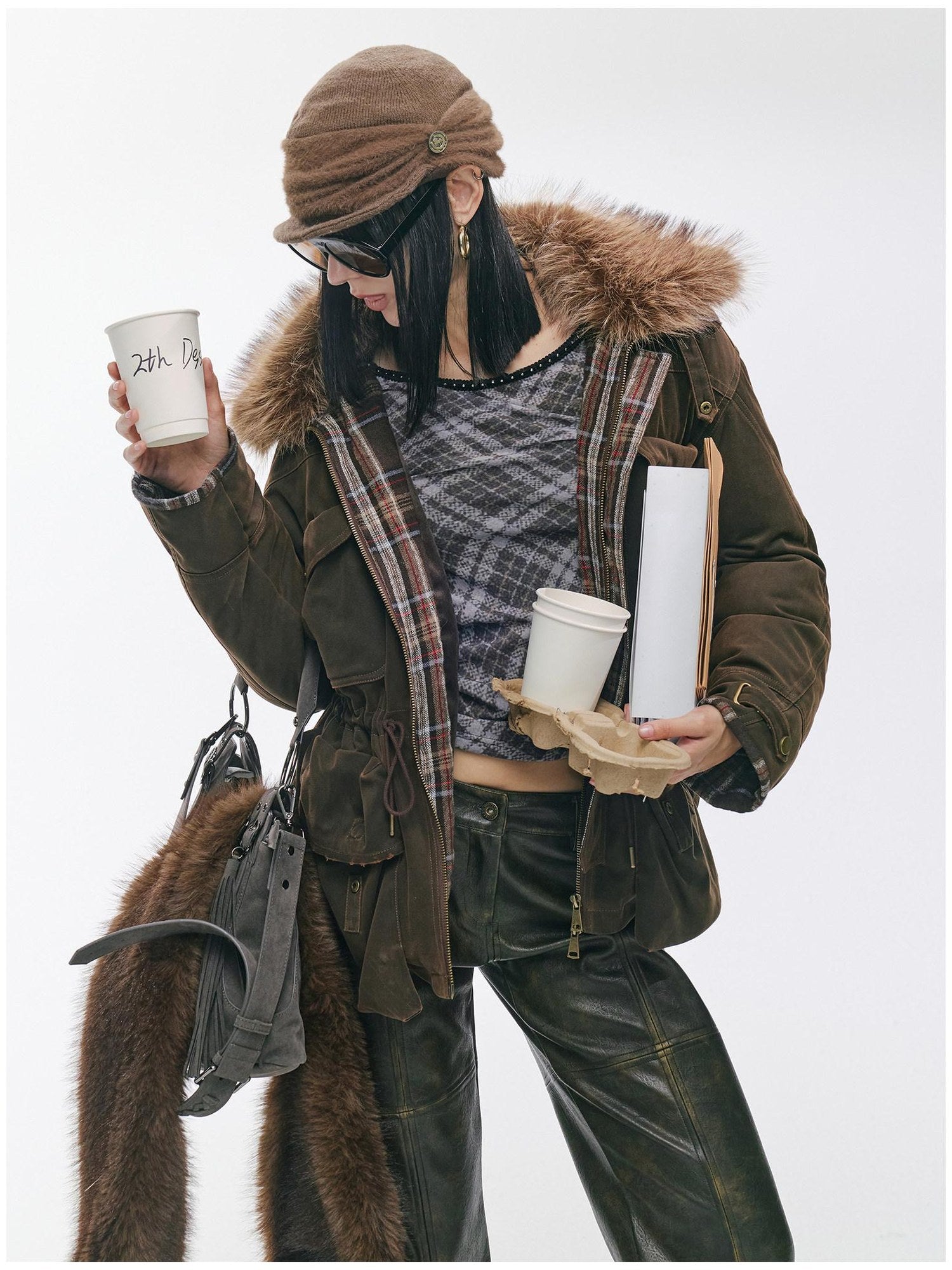 2th Desire 90 Percent White Duck Down Warm Studded Casual Turn Down Collar Down Jackets
