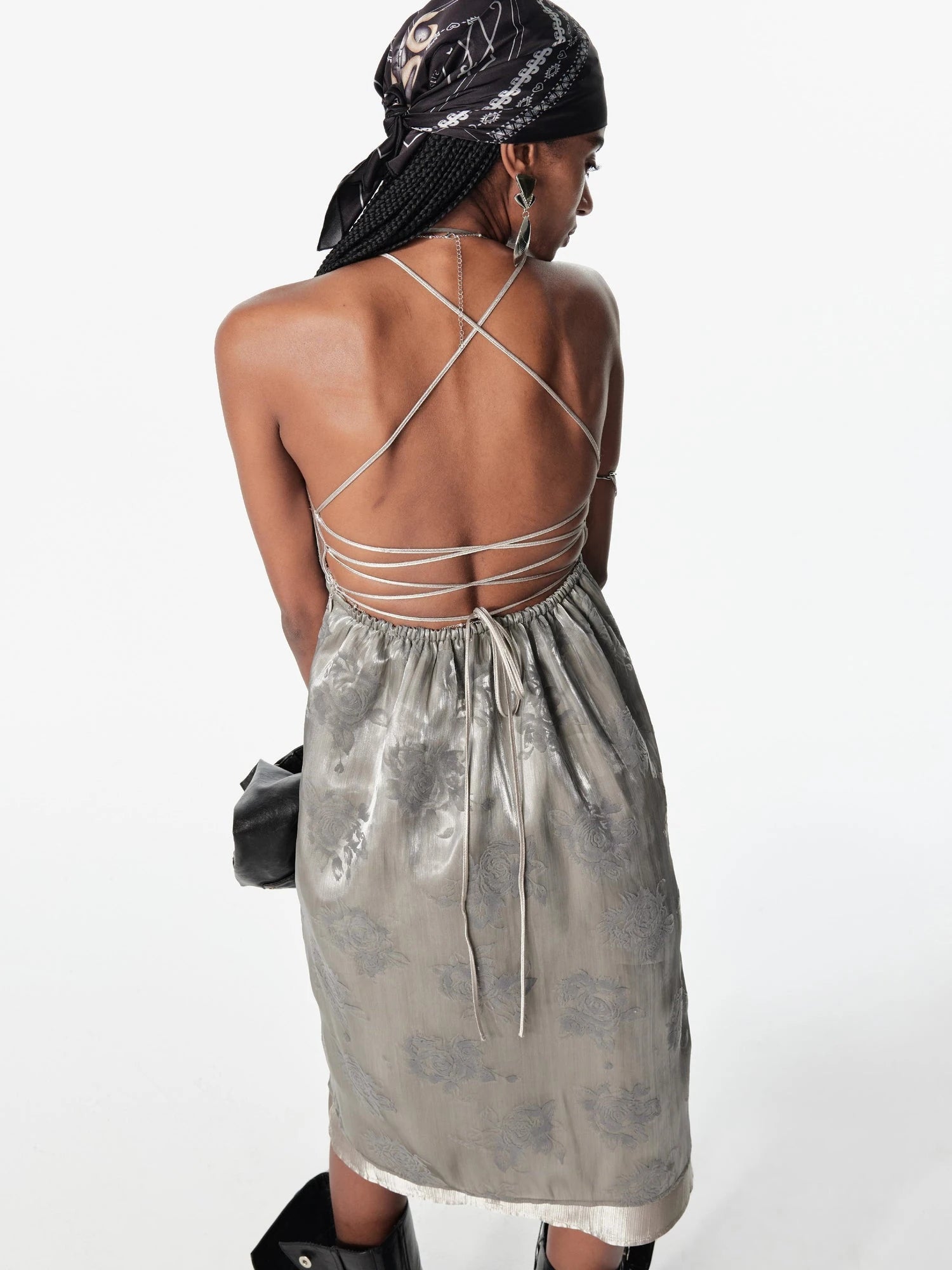 Double Layer Silver Lace Backless Sleeveless Holiday Dress