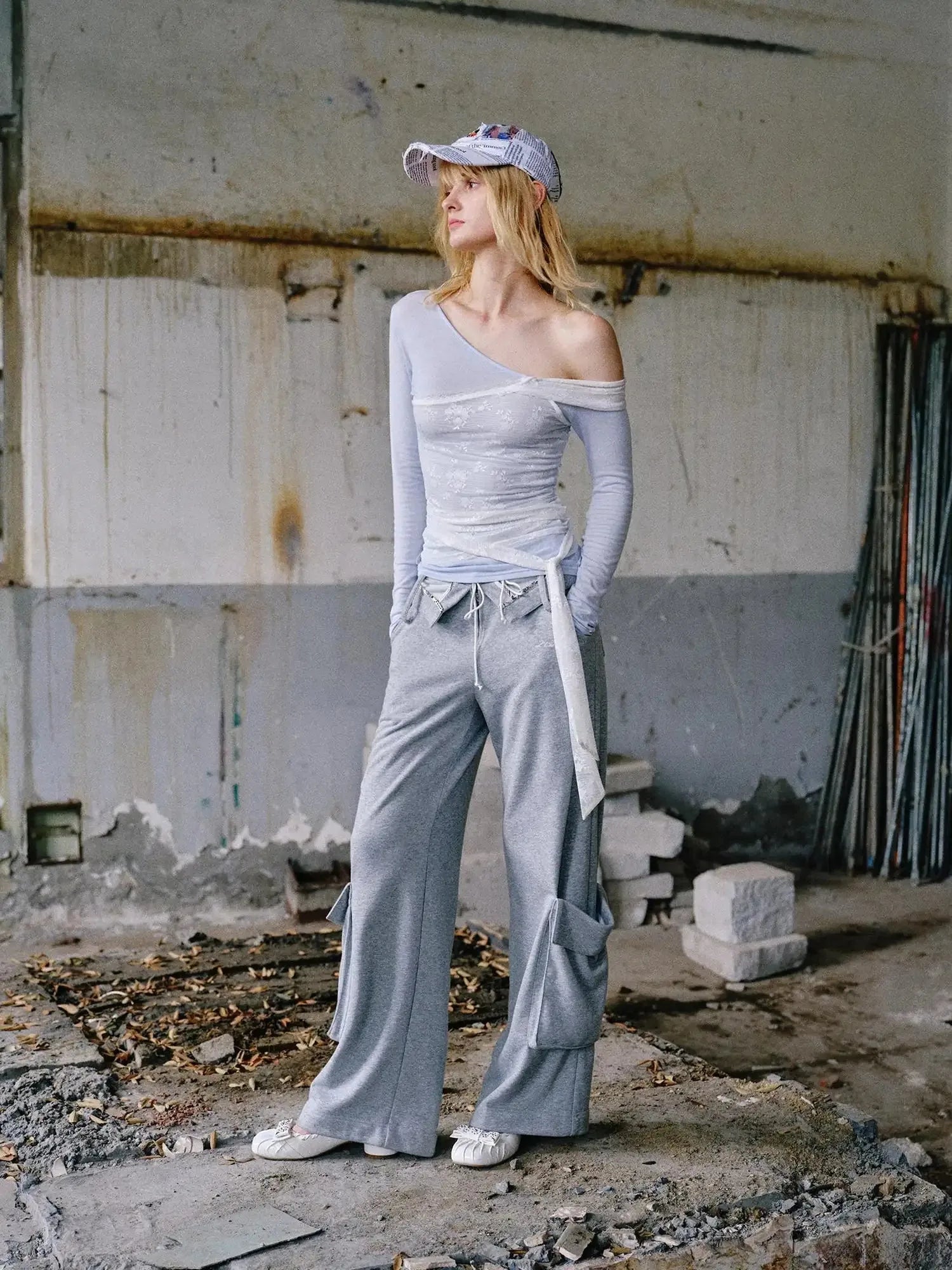 Lace Patchwork Strap Slanted Shoulder Slim Long Sleeve T-shirt