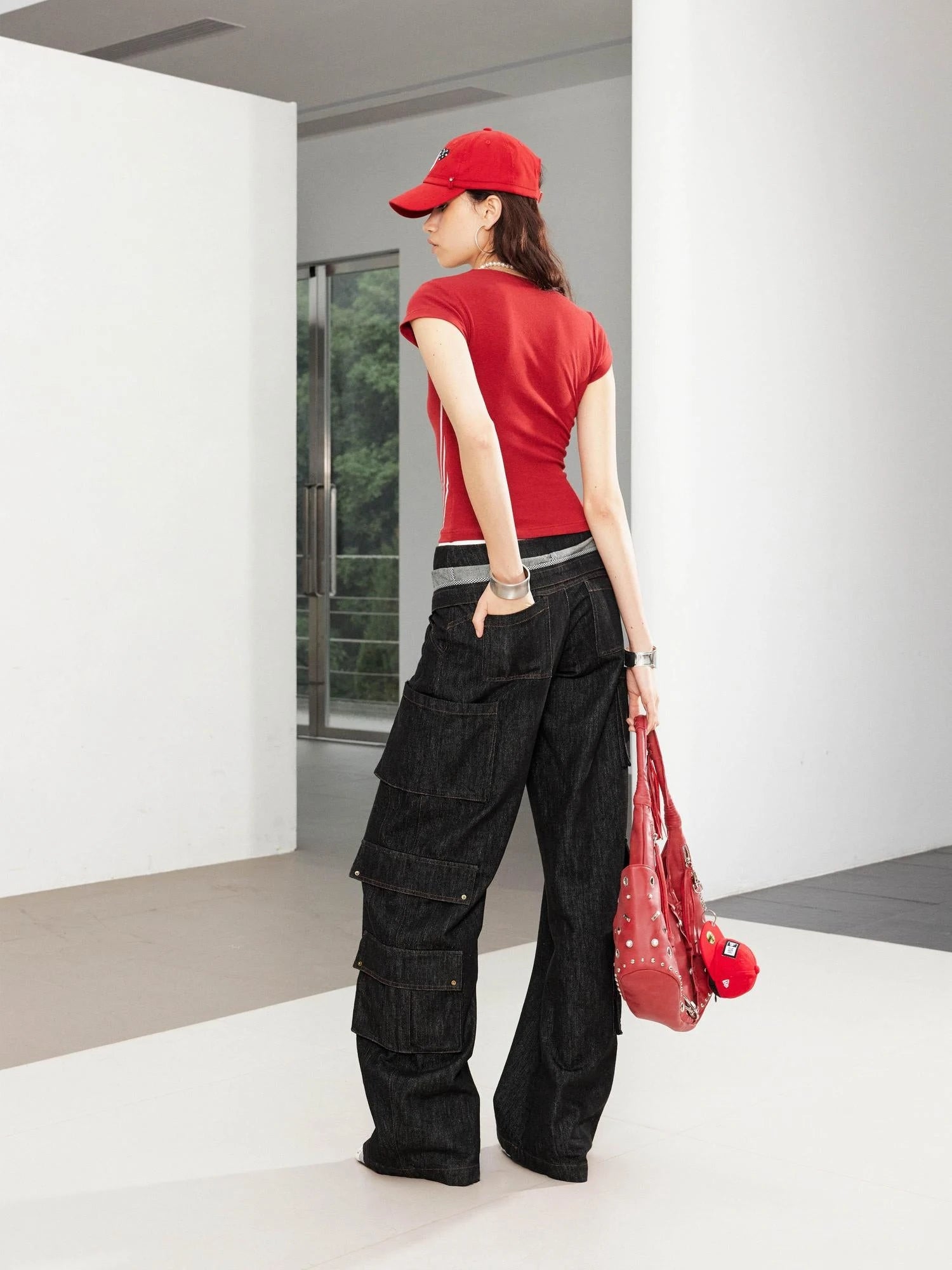 Low Rise Cargo Denim Jeans With Adjustable Dual Waistband