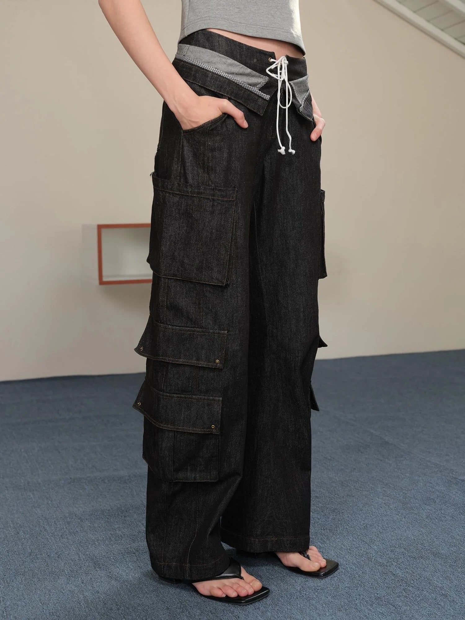 Low Rise Cargo Denim Jeans With Adjustable Dual Waistband