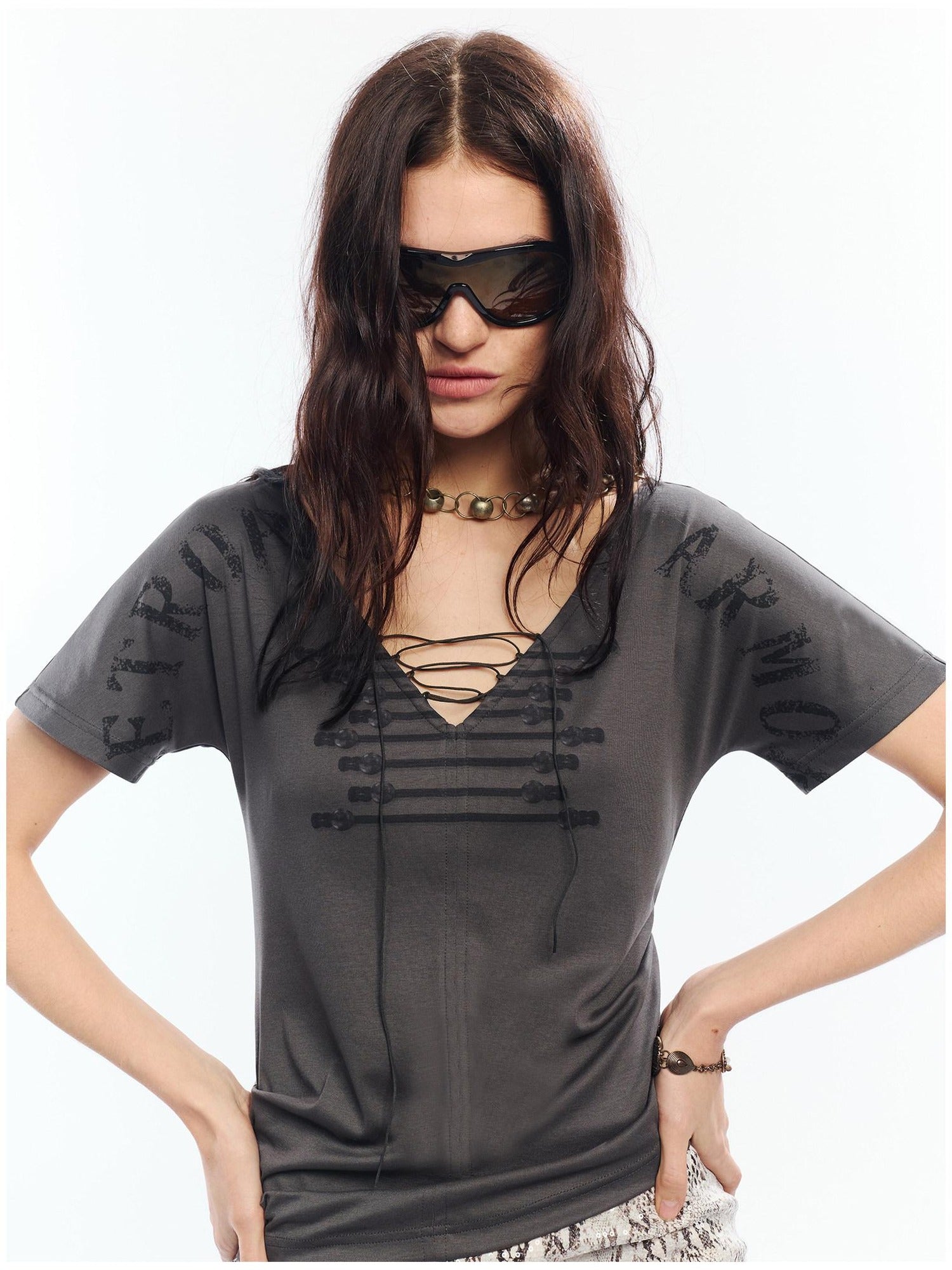 2th Desire Lyocell Slim Punk V-neck Cropped Letter Print Gray Womens Short Sleeve T-Shirts