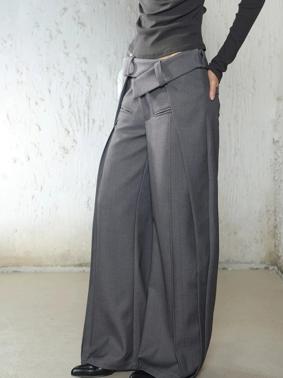 2th Desire Pleated Trousers With Asymmetric Waist Pants