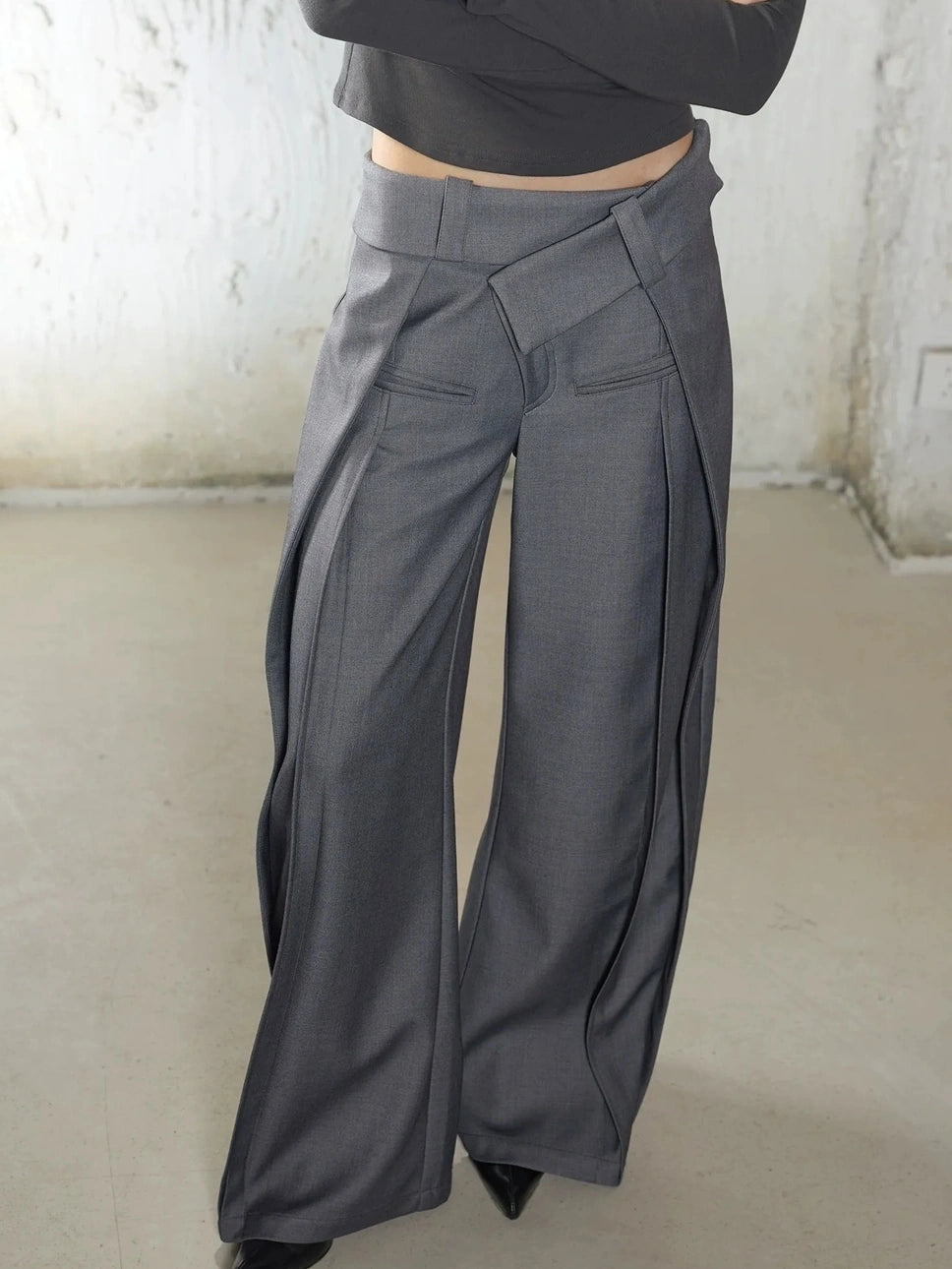 2th Desire Pleated Trousers With Asymmetric Waist Pants