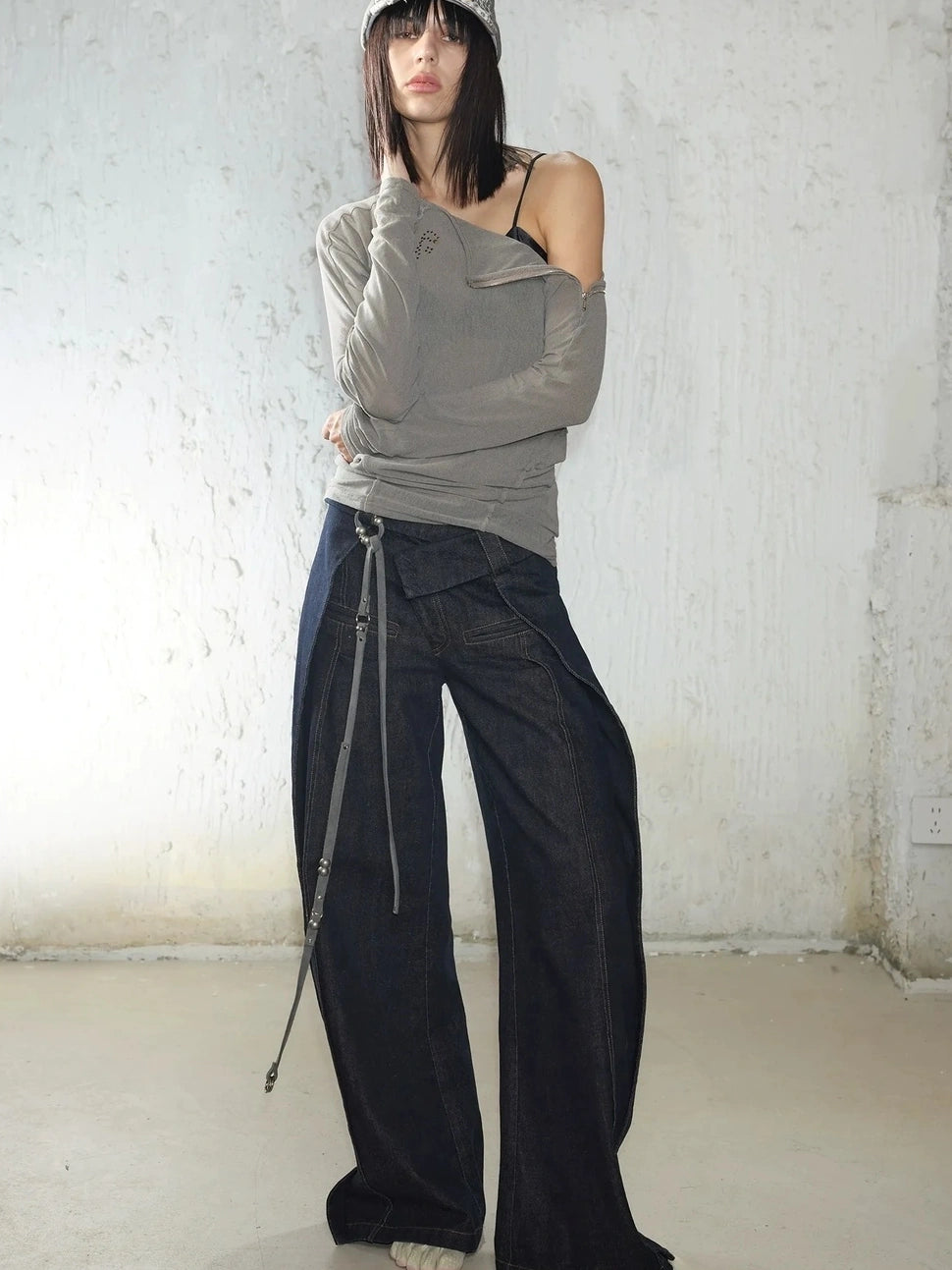 2th Desire Pleated Trousers With Asymmetric Waist Pants