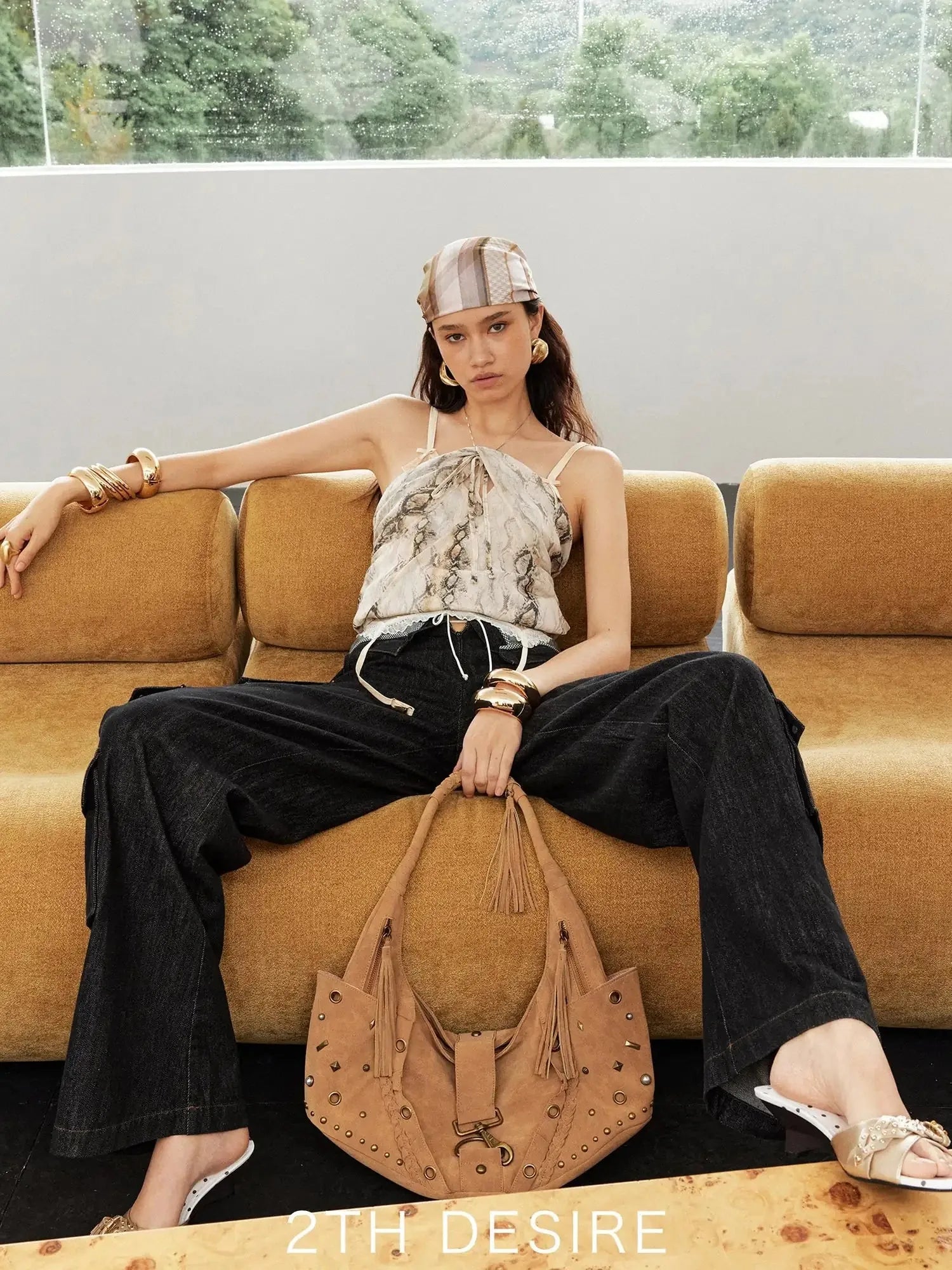 Punk Multi Element Rivet Pleated Fringe Crossbody Bag