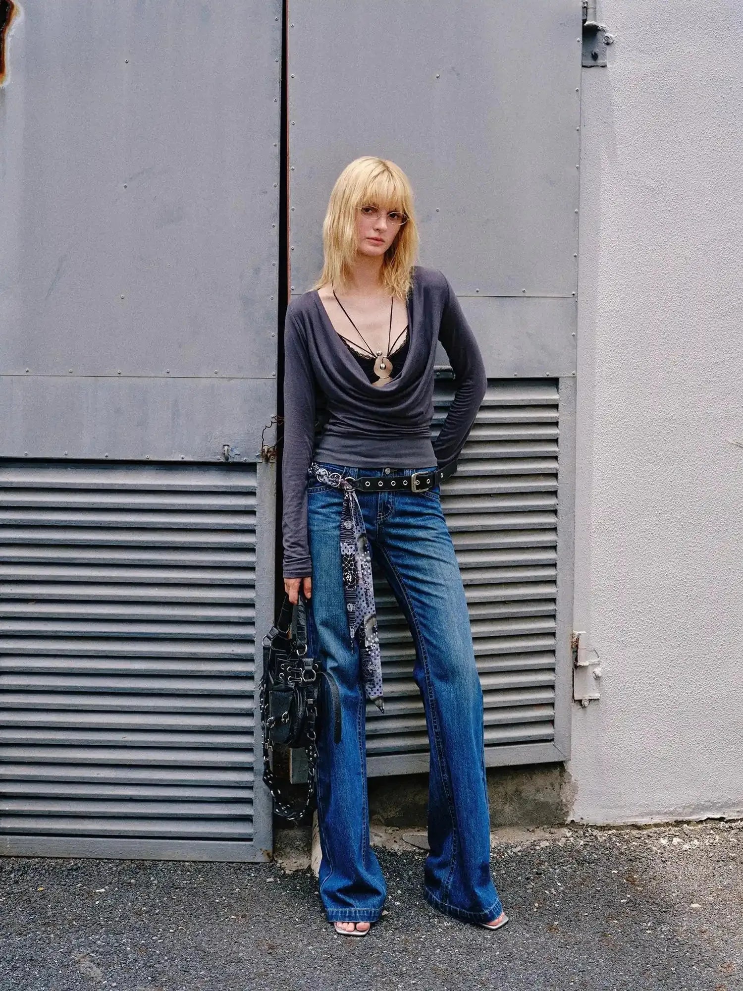 Retro Contrast Embroidered Low Rise Washed Blue Straight Jeans