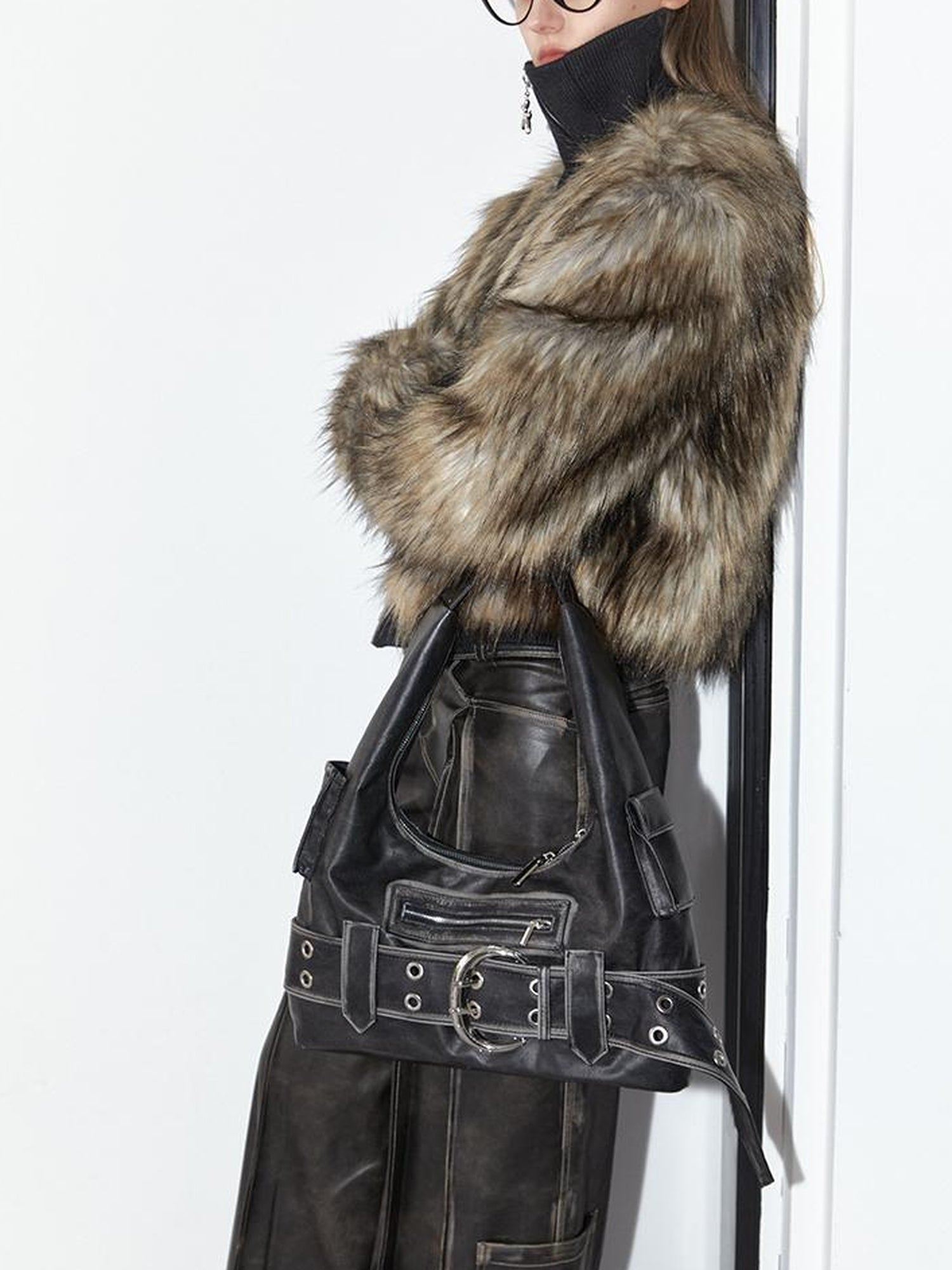 2th Desire Vintage Black Faux Fur Ribbed Short Jacket