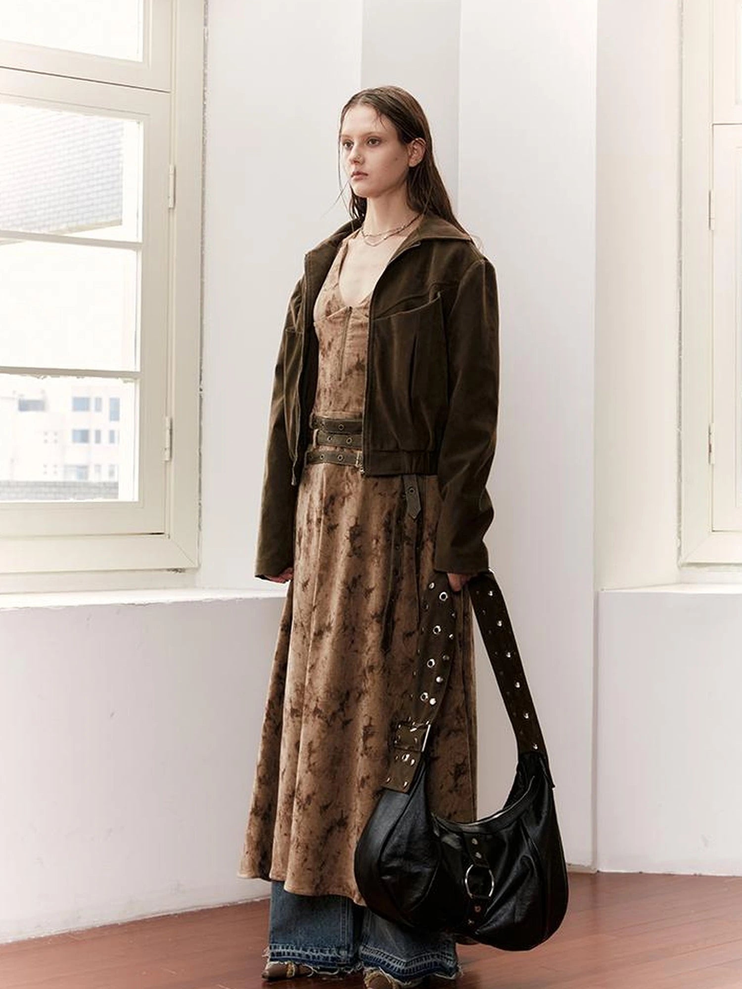 Vintage Black Metal Trimmed Tote Bag With Crossbody Strap