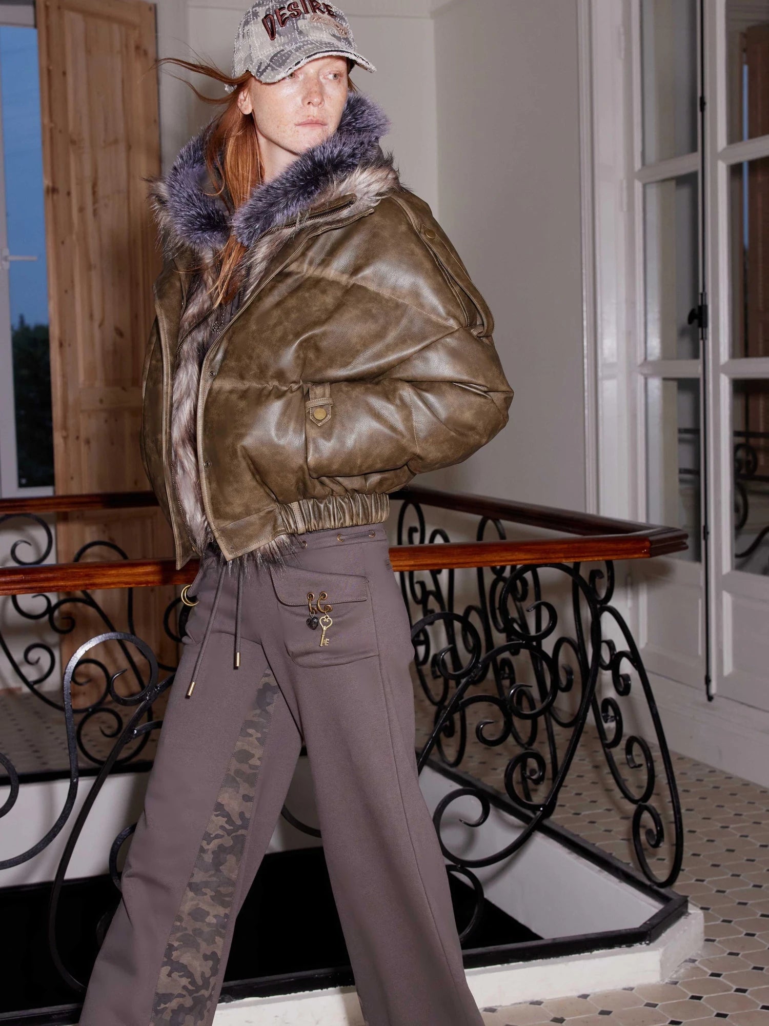 Vintage Faux Fur Trimmed White Duck Down Puffer Jacket